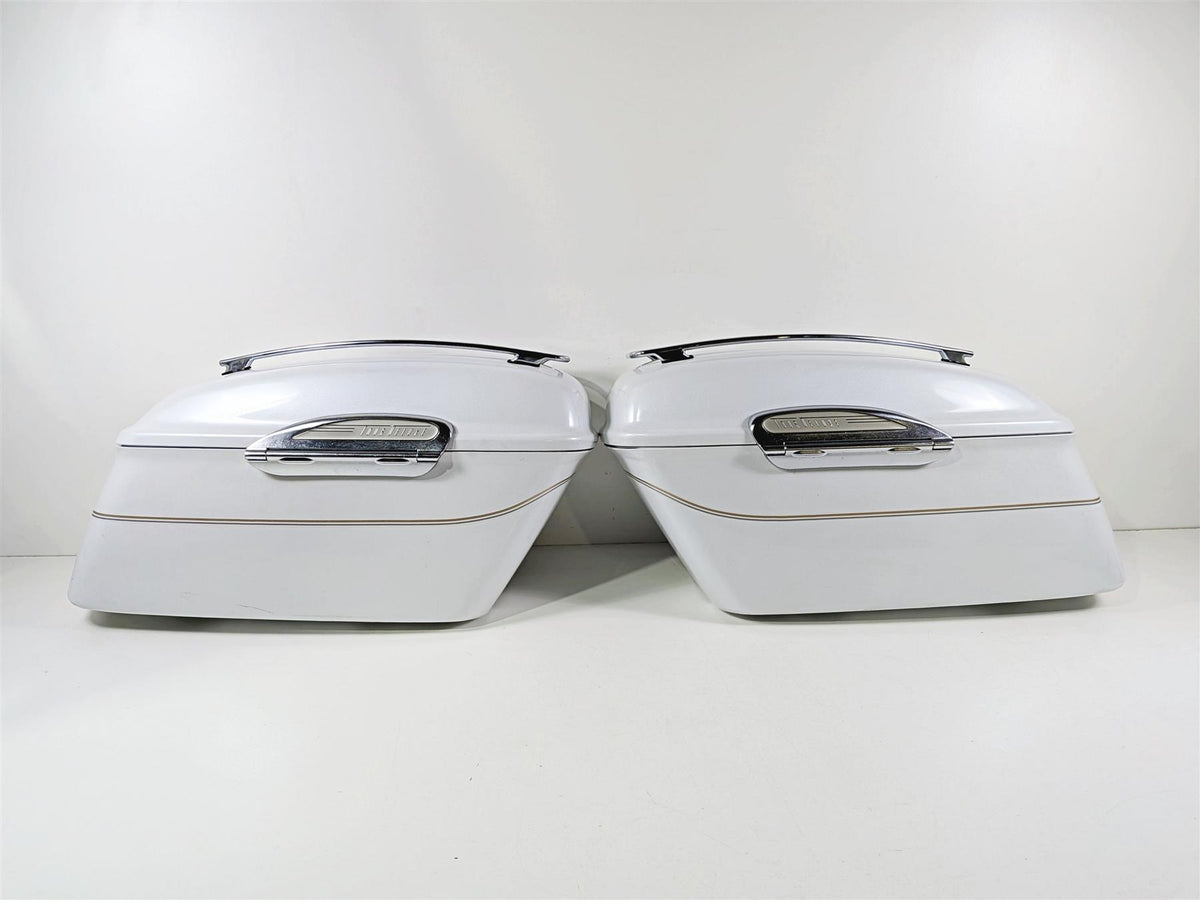 2006 Yamaha XVZ1300 Royal Star Left Right Saddle Bag Set White 4XY-Y2843-2H-P2 {{ shop.shopifyCountryName }} - Mototech271
