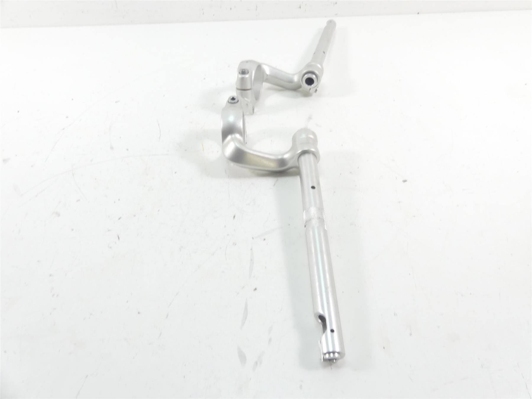 2017 Triumph Thruxton 1200 R Clip On Handlebar Handle Bar Set T2041283 T2041284 {{ shop.shopifyCountryName }} - Mototech271