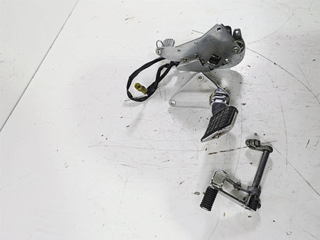 2002 Honda GL1500 CD Valkyrie Deluxe Front Footpeg & Pedal Set 50615-MZ0-000 {{ shop.shopifyCountryName }} - Mototech271