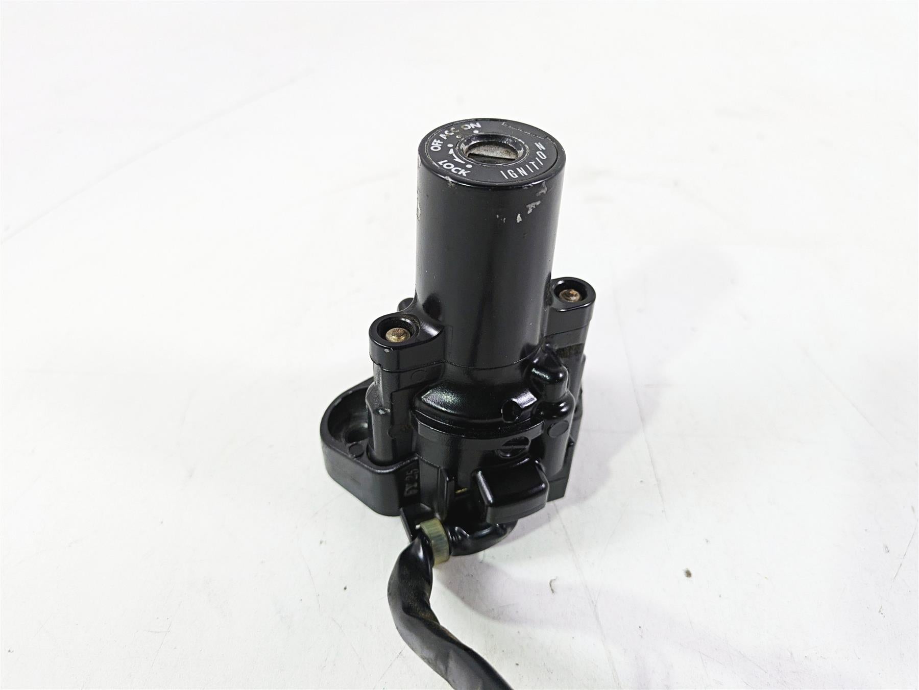 2004 Yamaha XVZ1300 Royal Star Ignition Switch Steering Lock Set 4XY-82501-01-00 {{ shop.shopifyCountryName }} - Mototech271