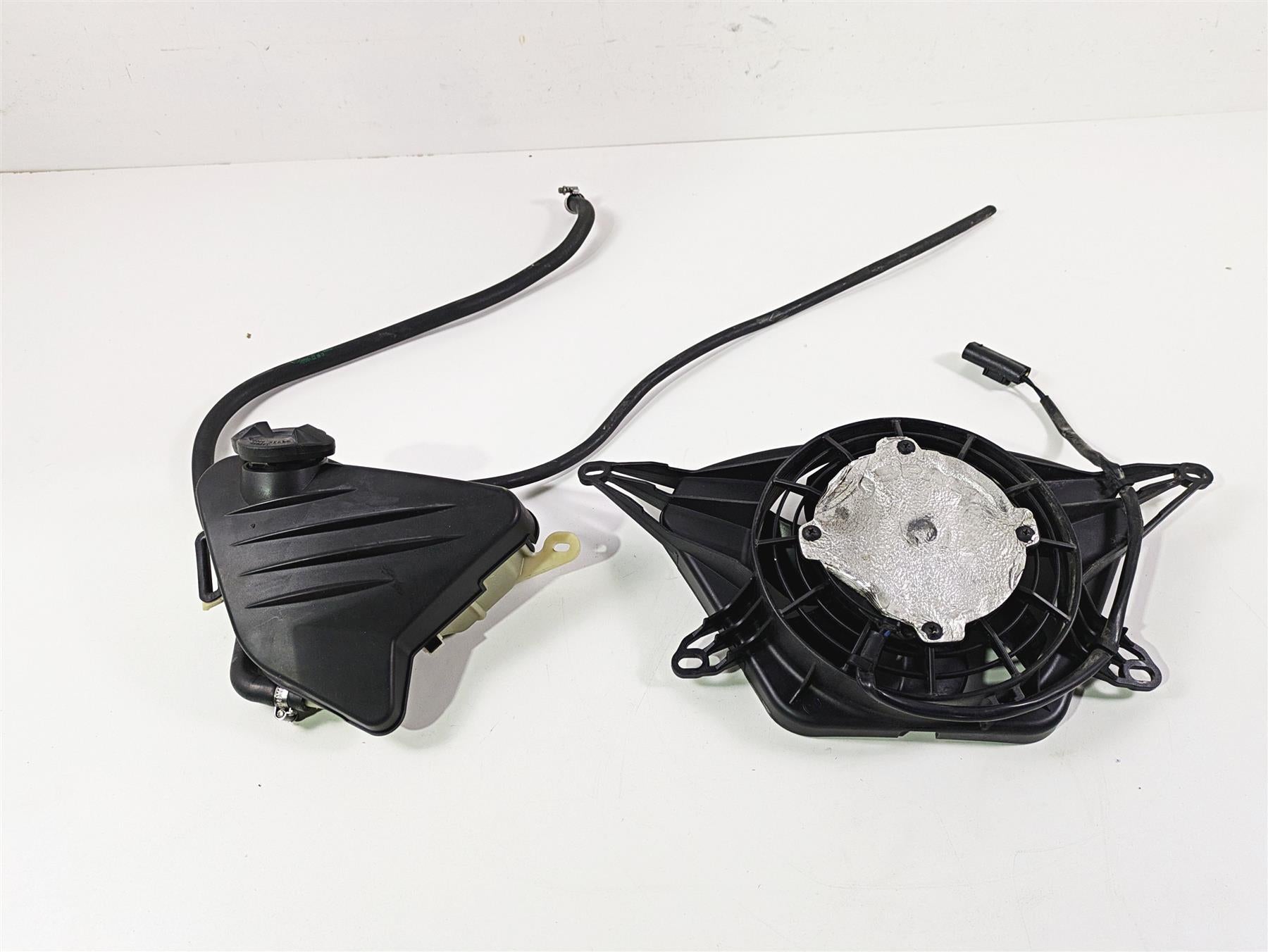 2014 BMW K1300S K40 Coolant Fan And Bottle That Mounts To Radiator 17117699517 | Mototech271