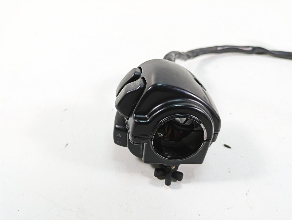 2009 Harley Softail FLSTSB Cross Bones Right Hand Start Control Switch 71684-06 {{ shop.shopifyCountryName }} - Mototech271