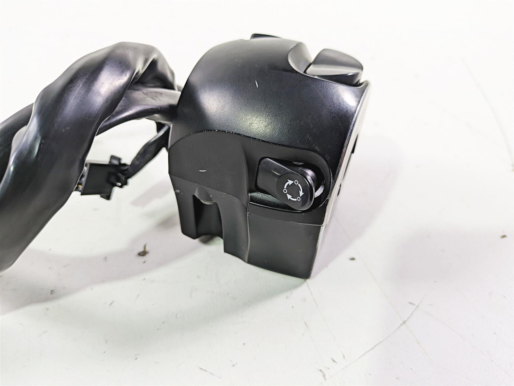 2012 Victory Cross Country Left Hand Turn Signal Control Switch 4012119 {{ shop.shopifyCountryName }} - Mototech271