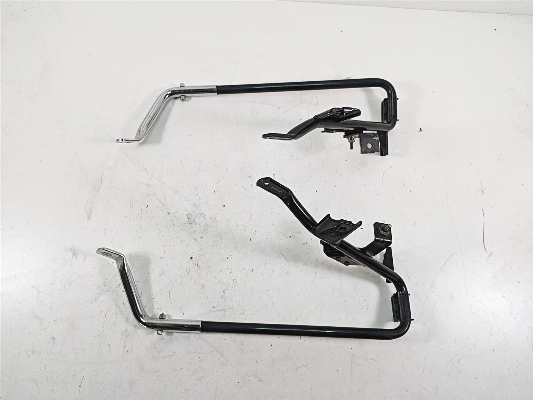 2010 Harley Touring FLHTCU Electra Glide Saddlebag Guard Holder Set 49194-09A {{ shop.shopifyCountryName }} - Mototech271