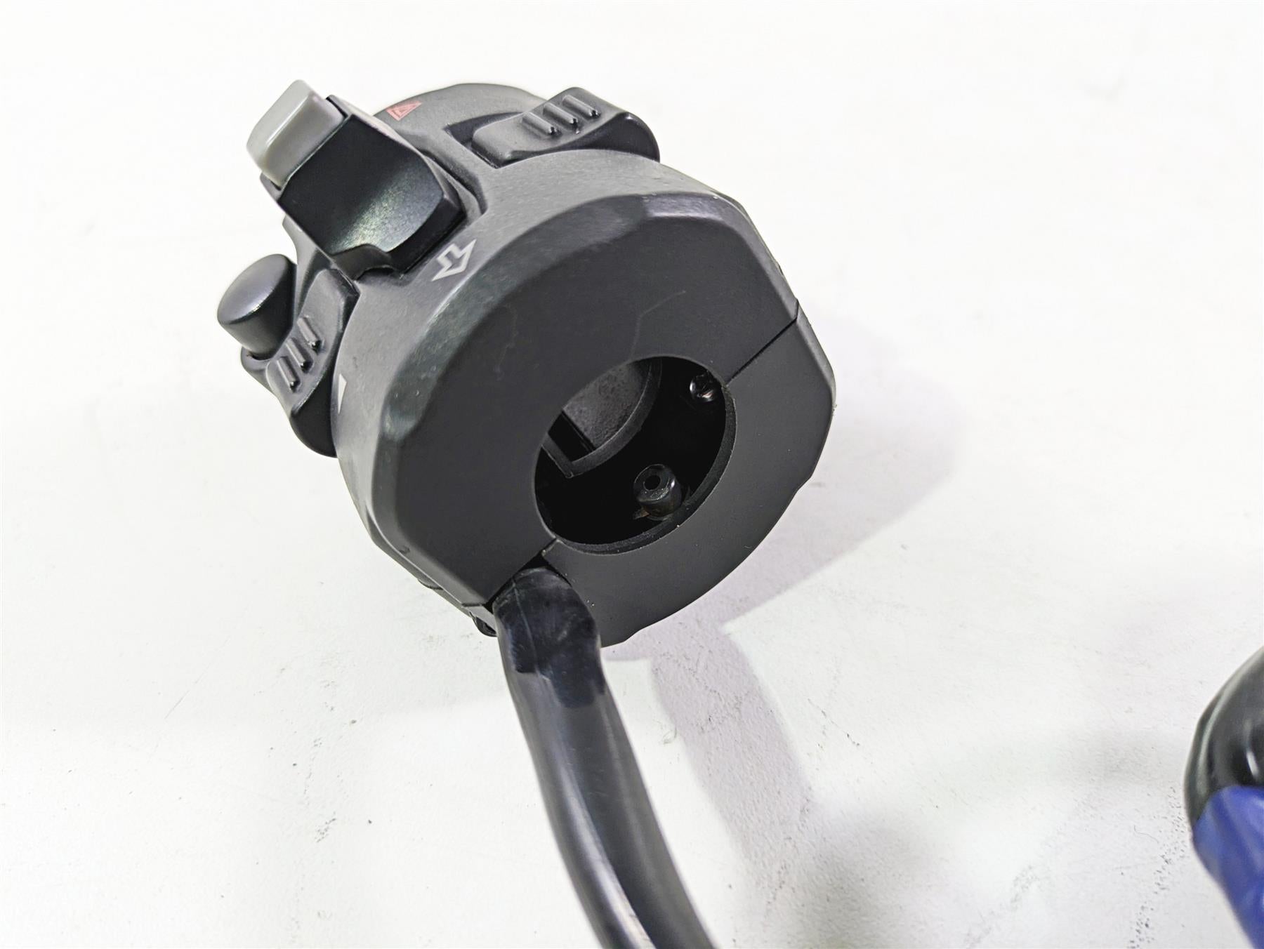 2013 Ducati Hyperstrada 821 Left Hand Control Switch Light Horn 65110141A {{ shop.shopifyCountryName }} - Mototech271
