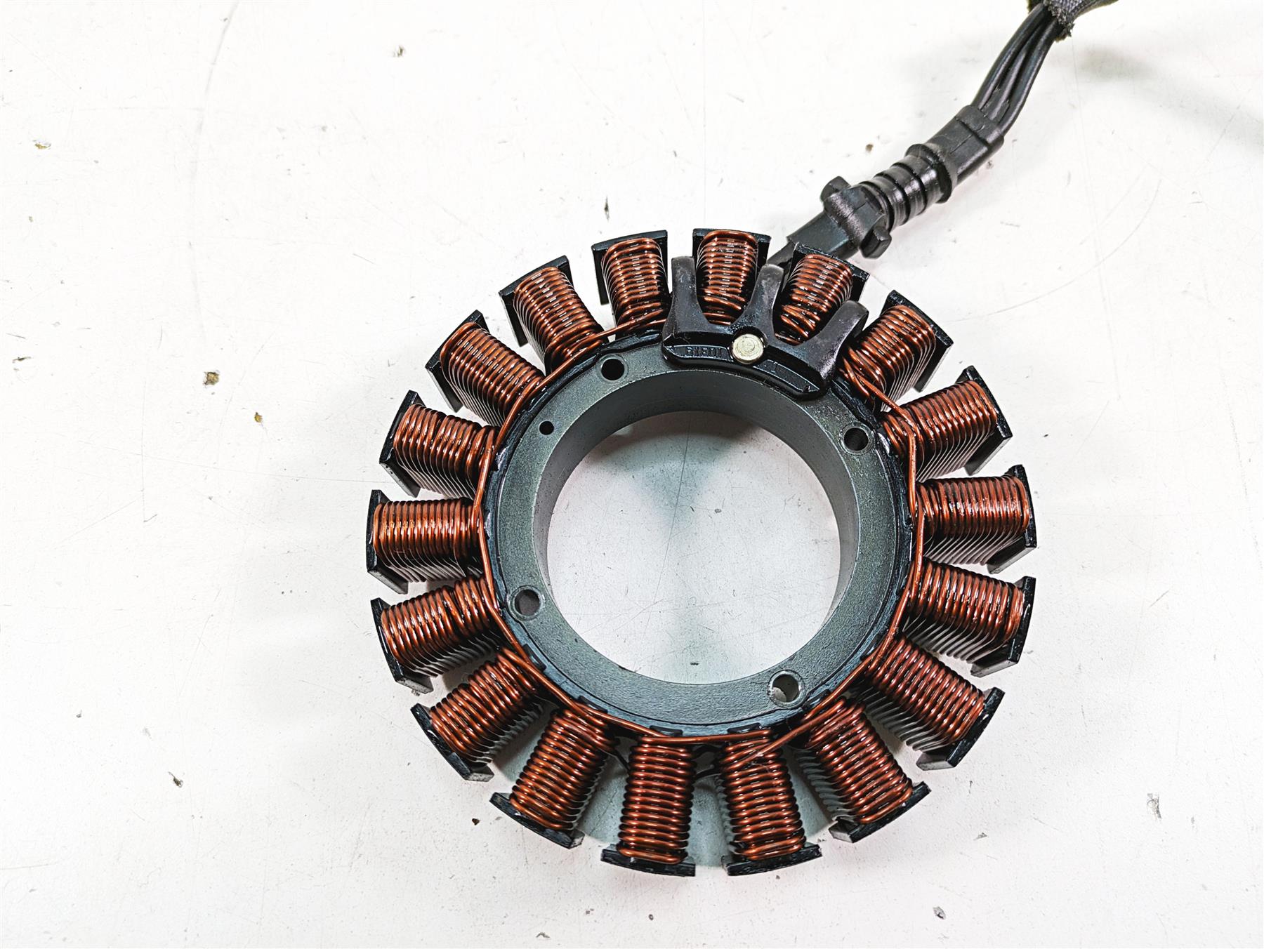 2011 Harley Touring FLHR Road King Stator Alternator Generator 29987-06D {{ shop.shopifyCountryName }} - Mototech271
