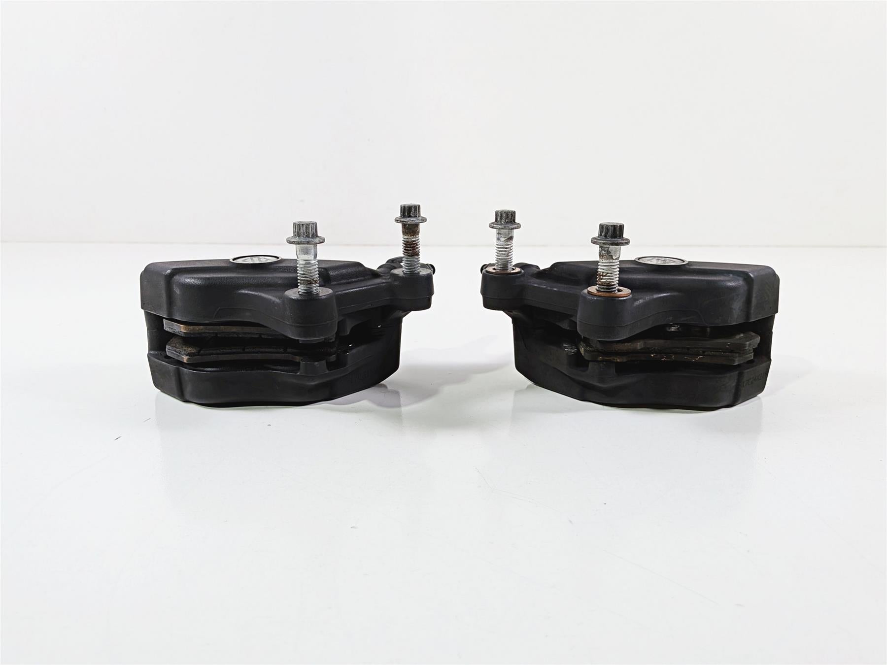 2017 Harley Touring FLHXS Street Glide Front Brake Caliper Set 43027-08 44023-08 {{ shop.shopifyCountryName }} - Mototech271