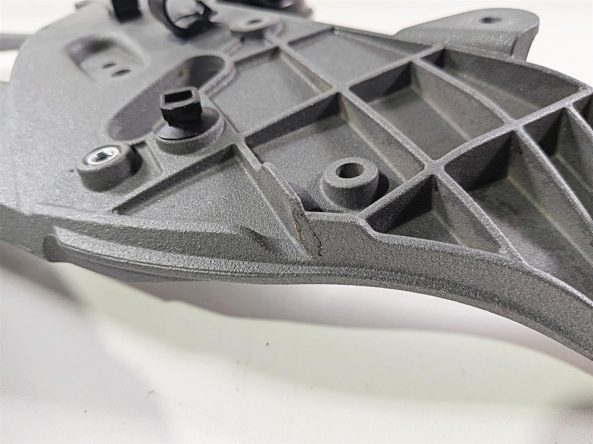 2016 BMW R1200 GS K50 Front Center Stay Carrier Mount 46638528673 46638528674 {{ shop.shopifyCountryName }} - Mototech271
