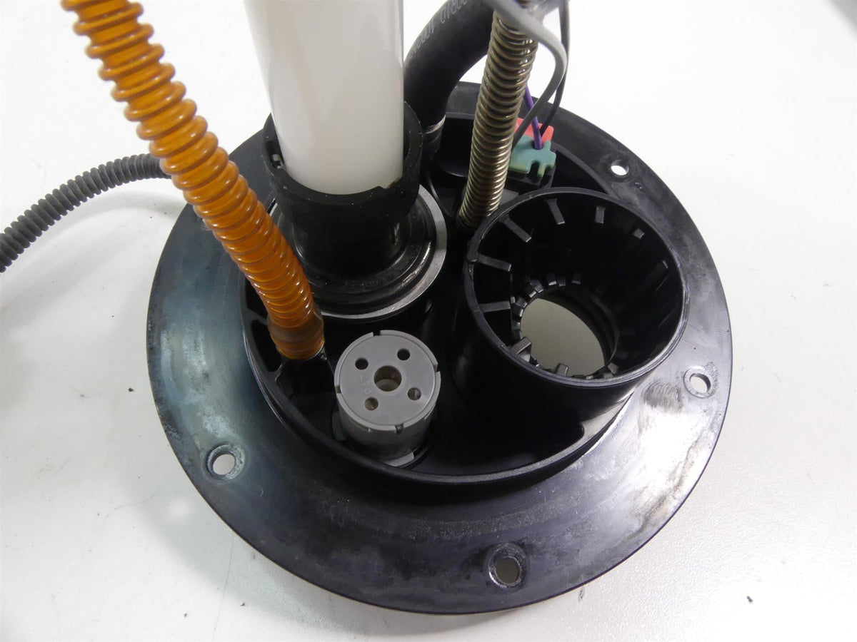 2013 Harley Davidson VRSCF Muscle Fuel Gas Petrol Pump -Tested Video 75310-07 {{ shop.shopifyCountryName }} - Mototech271