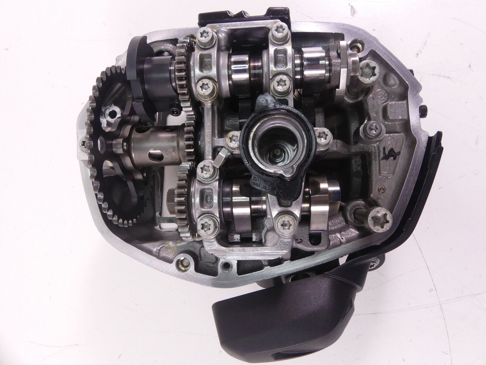 2016 BMW R1200R R1200 R K53 Left Cylinderhead Cylinder Head -Tested 11128546331 {{ shop.shopifyCountryName }} - Mototech271