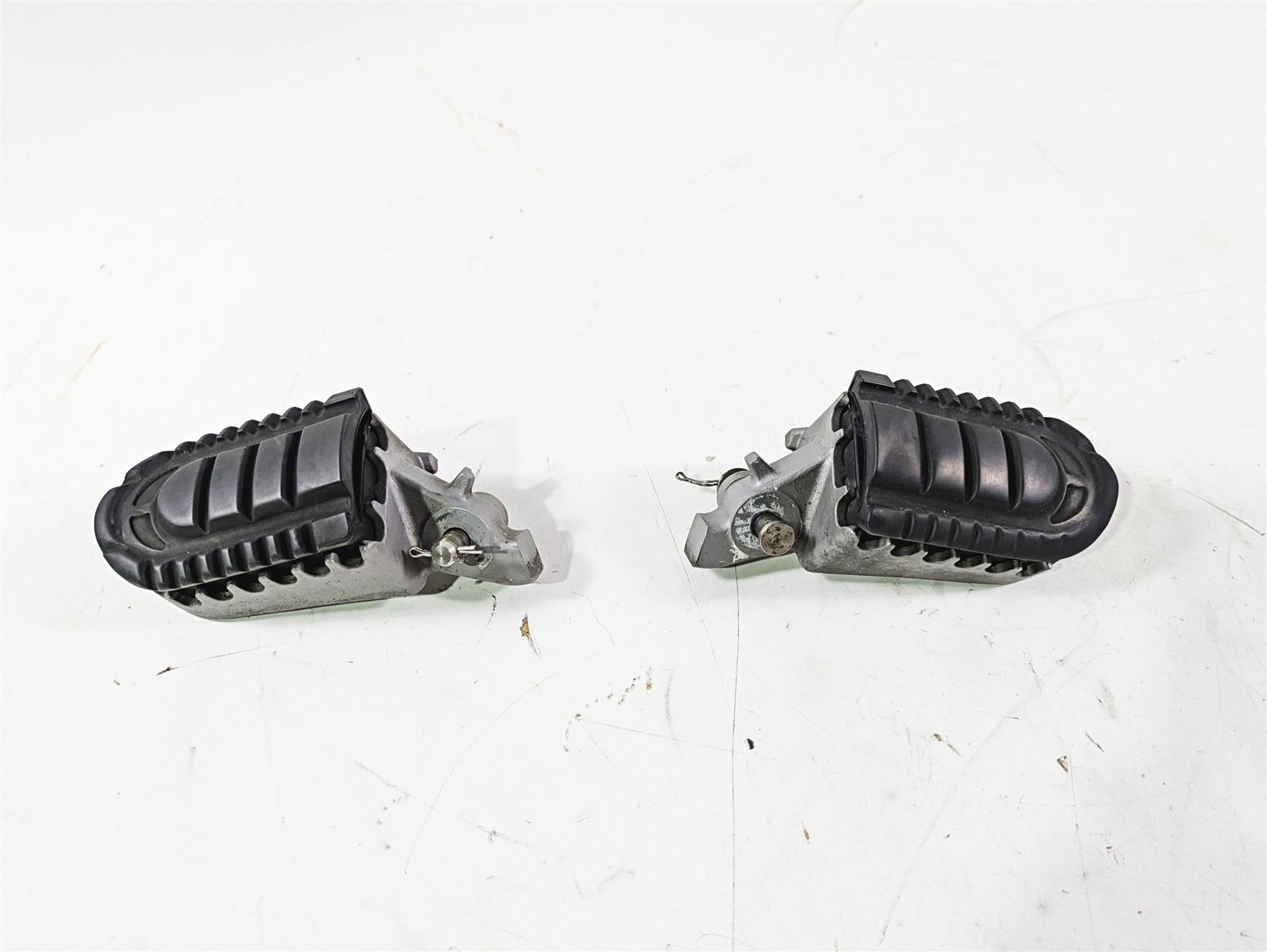 2017 BMW F800GS Adv K75 Front Footpeg Foot Peg Rest Set 77258533661 77258533662 {{ shop.shopifyCountryName }} - Mototech271