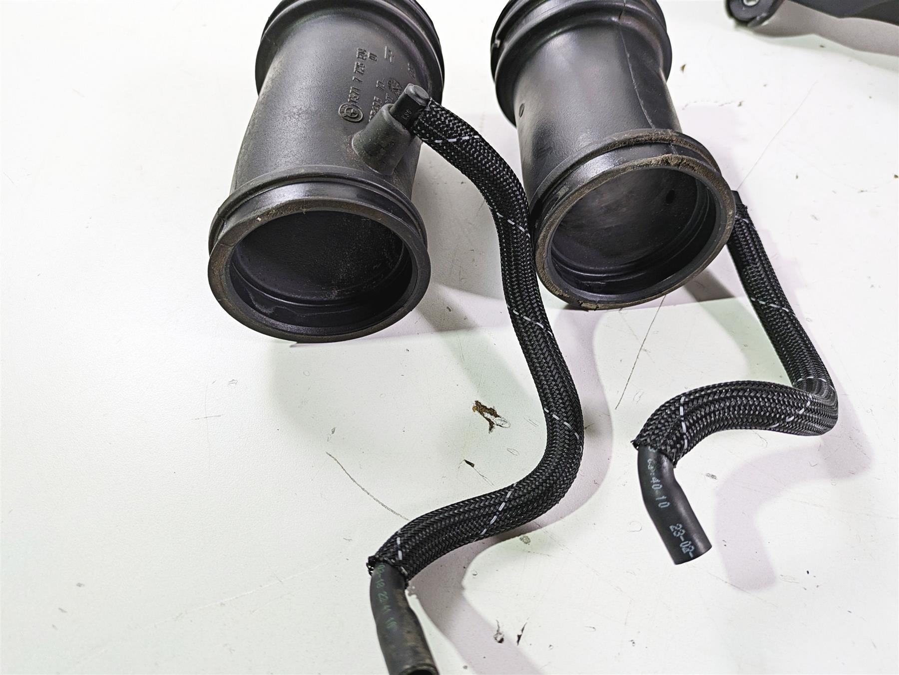2018 BMW R1200GS GSW K50 Air Box Cleaner Breather K&N Filter Set 13717726792 {{ shop.shopifyCountryName }} - Mototech271