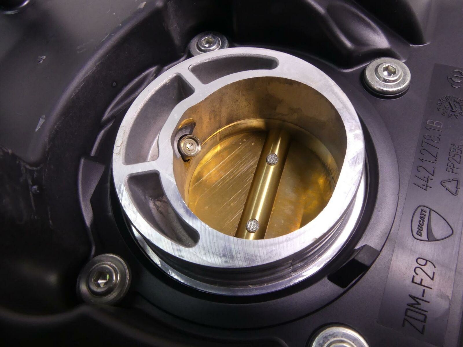 2019 Ducati Supersport 939 S Throttle Body Air Box Filter Breather 28240932A {{ shop.shopifyCountryName }} - Mototech271