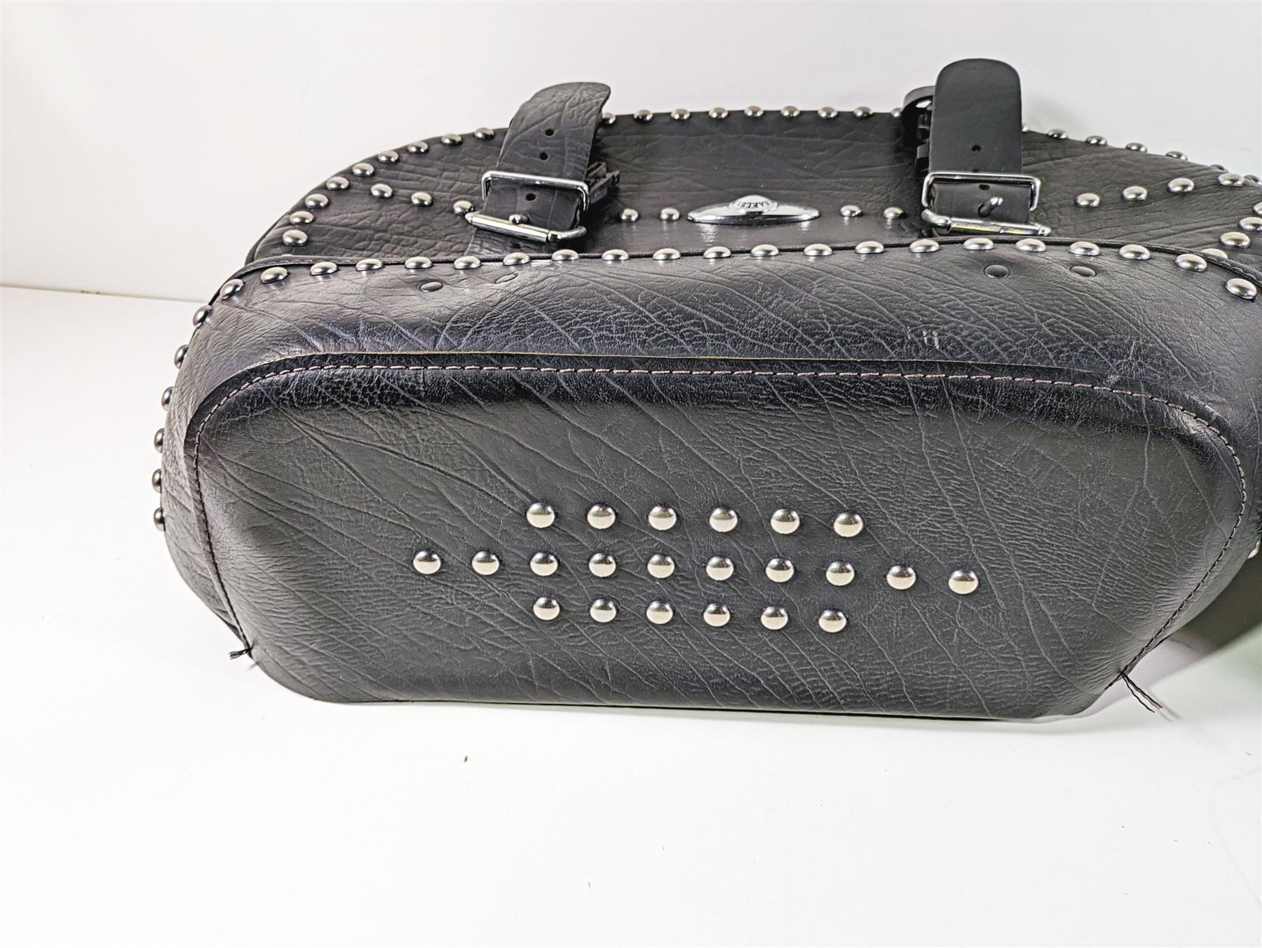 2008 Harley FLSTC Softail Heritage Saddlebag Saddle Bag Set 90477-06 90476-06 {{ shop.shopifyCountryName }} - Mototech271