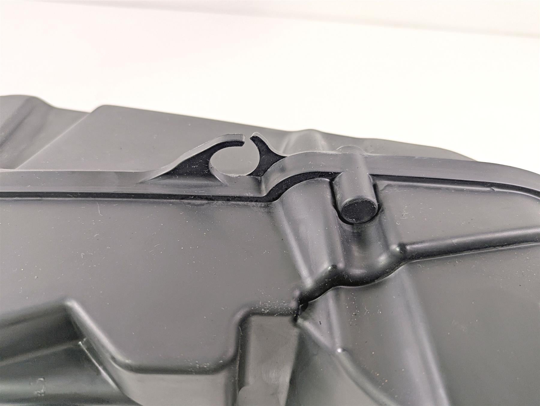 2017 Aprilia RSV 1100 Tuono V4 Factory Air Box Cleaner & Velocity Stacks 858931 {{ shop.shopifyCountryName }} - Mototech271