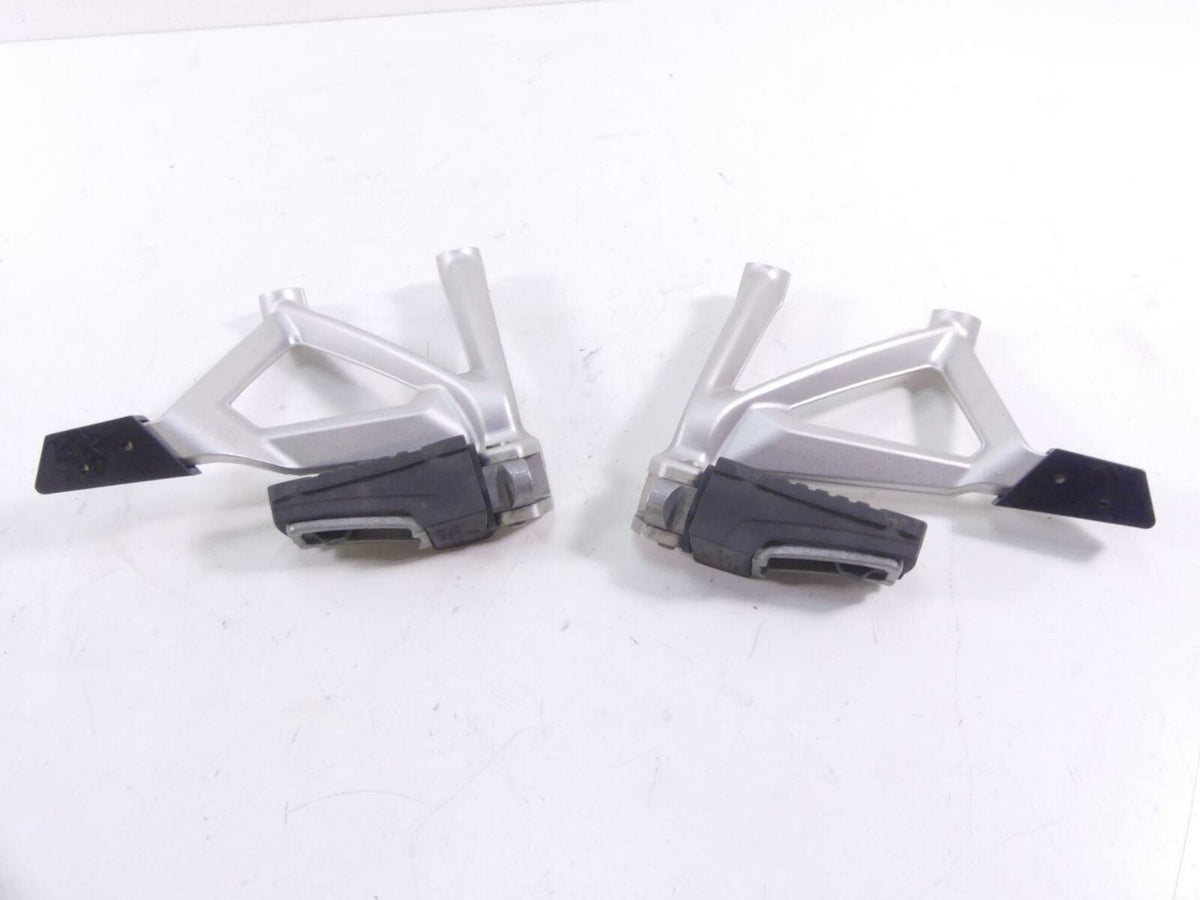 2017 BMW R1200GS GSW K50 Rear Passenger Foot Peg Footpeg Set 46718556265 {{ shop.shopifyCountryName }} - Mototech271