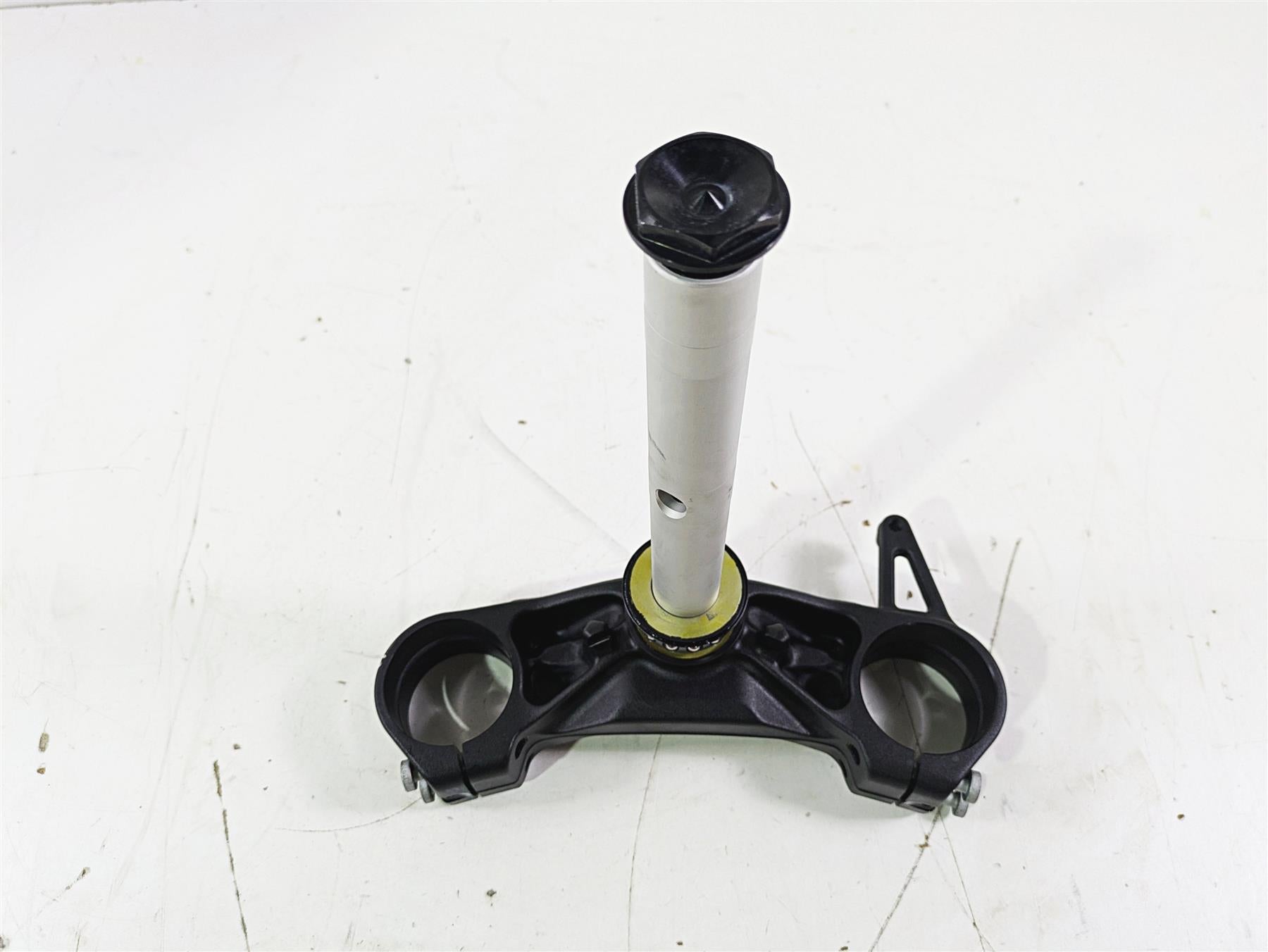 2022 KTM 1290 Super Adventure S Lower Triple Tree Steering Clamp 61901032032 {{ shop.shopifyCountryName }} - Mototech271