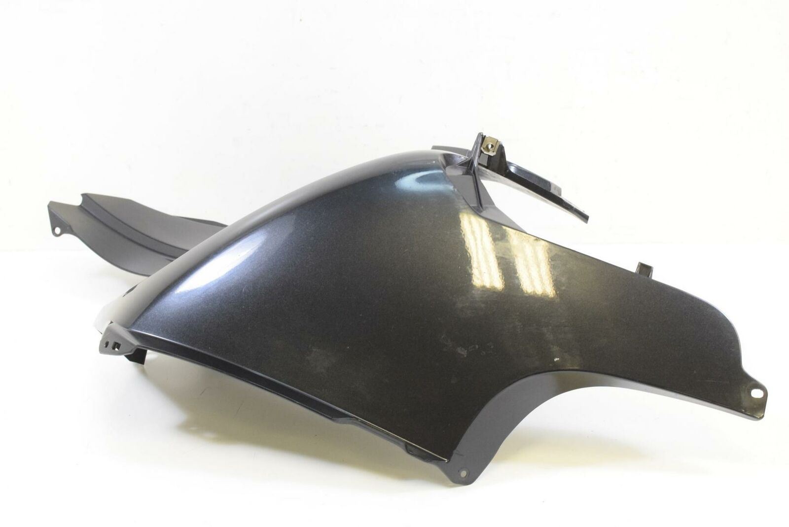 2011 BMW R1200RT R1200 RT K26 Main Left Tank Fairing Cover Thundergr. 4663768105 {{ shop.shopifyCountryName }} - Mototech271