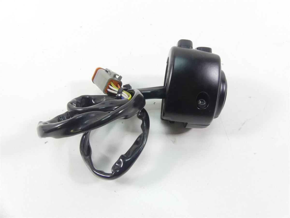 2006 Harley VRSCD Night Rod Left Hand Lights Blinker Control Switch 71682-06A {{ shop.shopifyCountryName }} - Mototech271