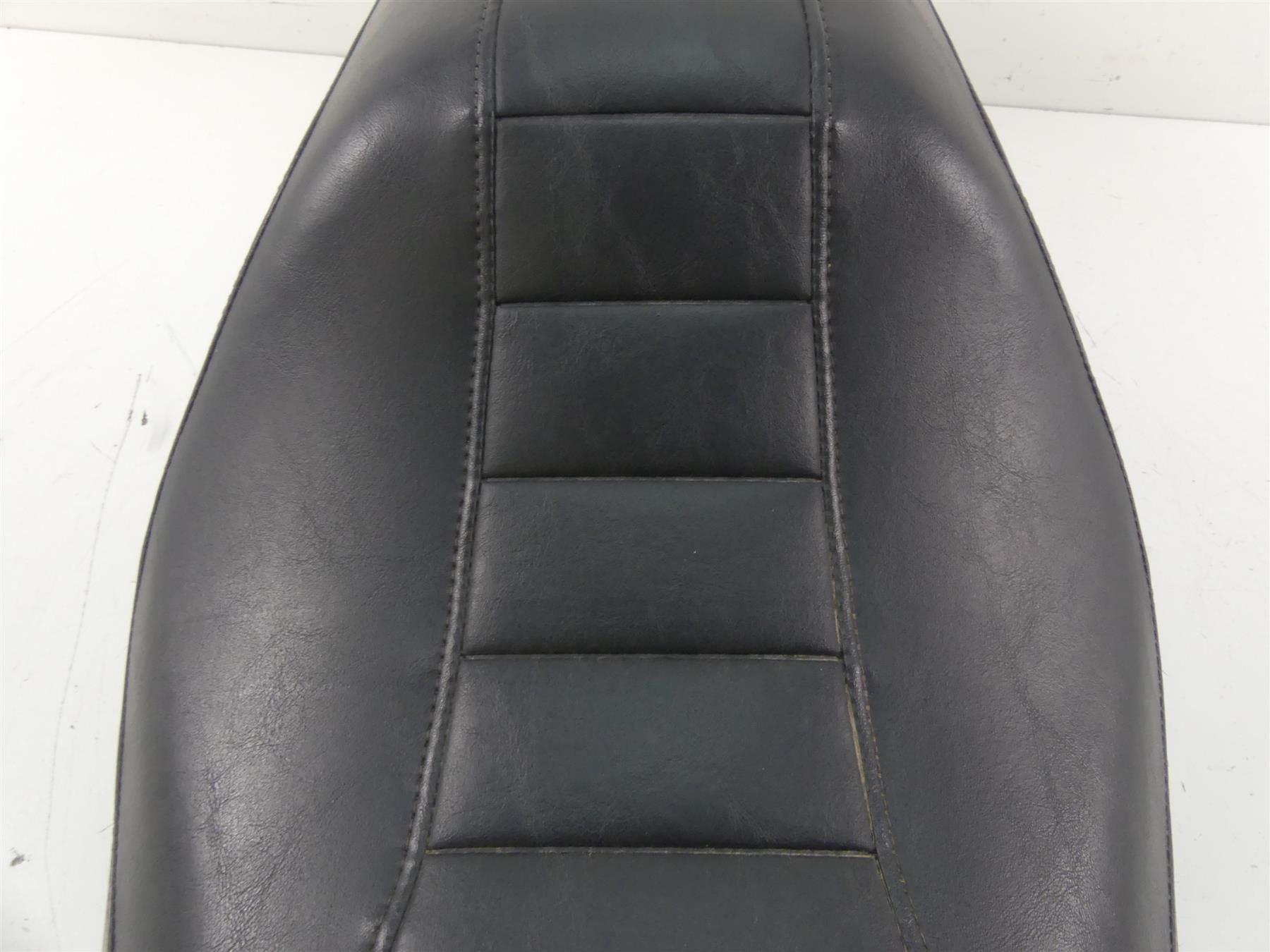 06-17 Harley Davidson Dyna Two Duo Seat Saddle 51819-07 {{ shop.shopifyCountryName }} - Mototech271