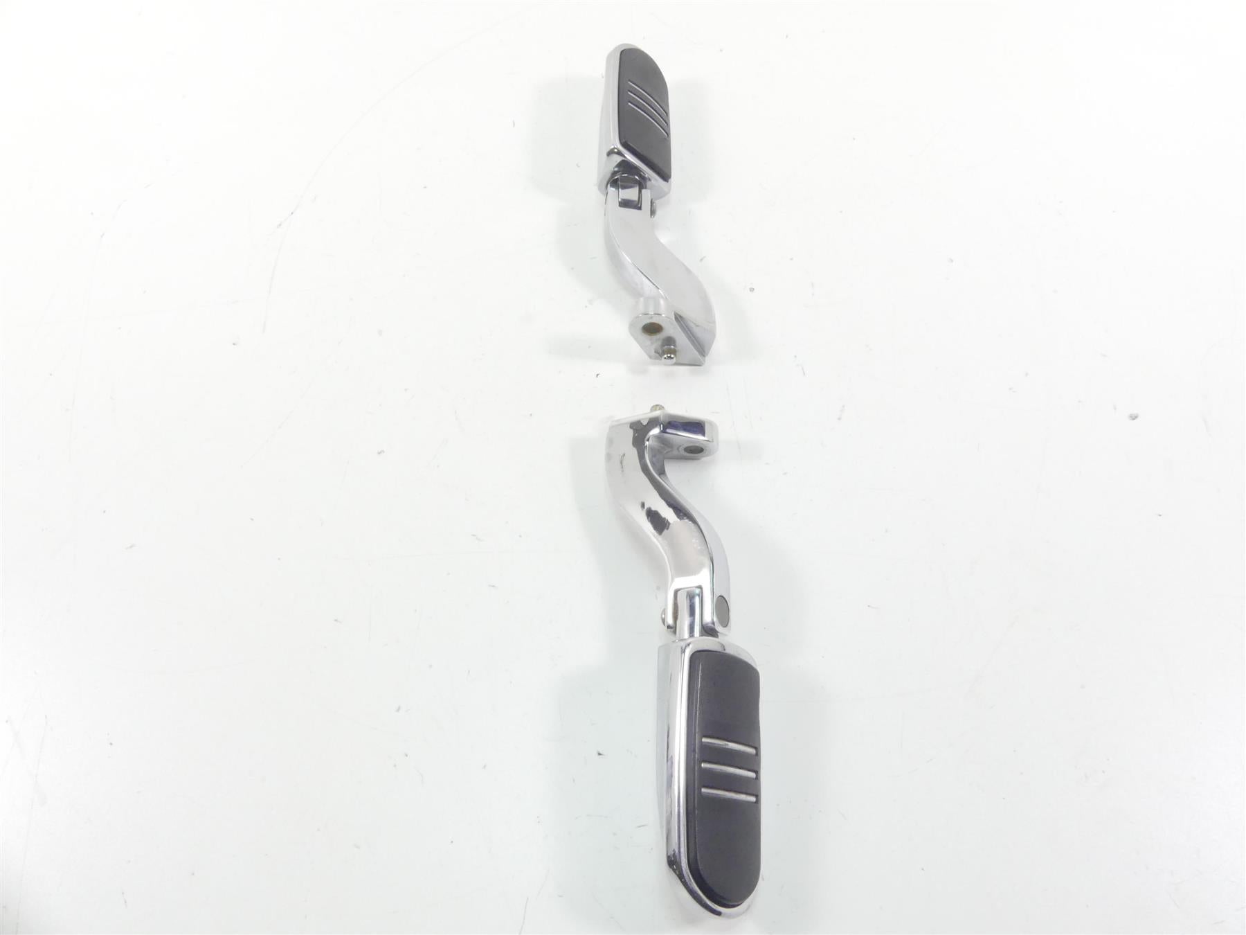 2005 Harley Touring FLHRSI Road King Rear Passenger Footpeg Set 49036-04A {{ shop.shopifyCountryName }} - Mototech271