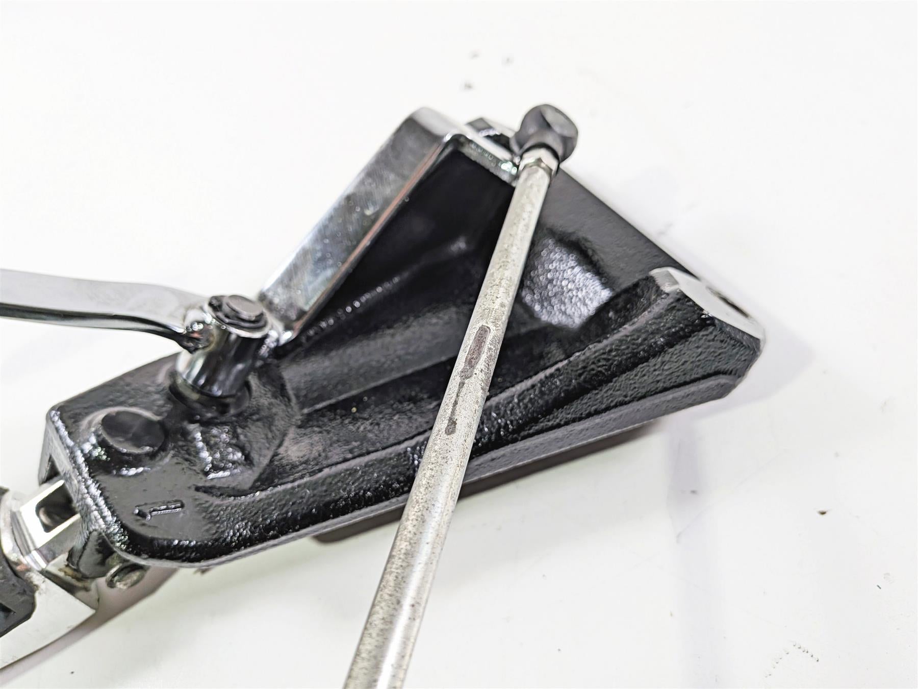 2014 Suzuki M109R VZR1800 Boulevard Left Front Footpeg & Shifter 43521-48G01 {{ shop.shopifyCountryName }} - Mototech271