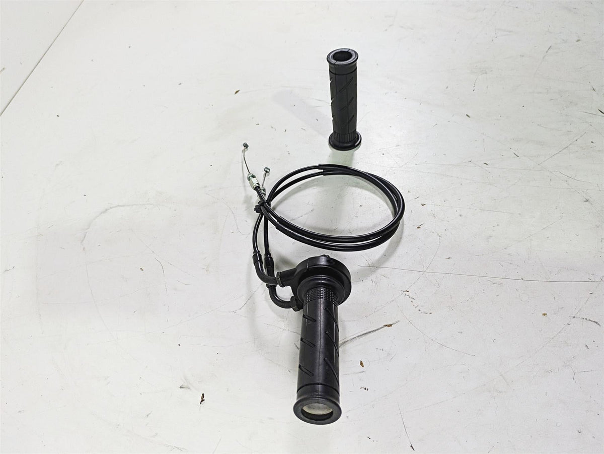 2008 Honda CBR1000RR SC59 Right Hand Throttle Grip & Cables Set 53140-MCF-305 {{ shop.shopifyCountryName }} - Mototech271