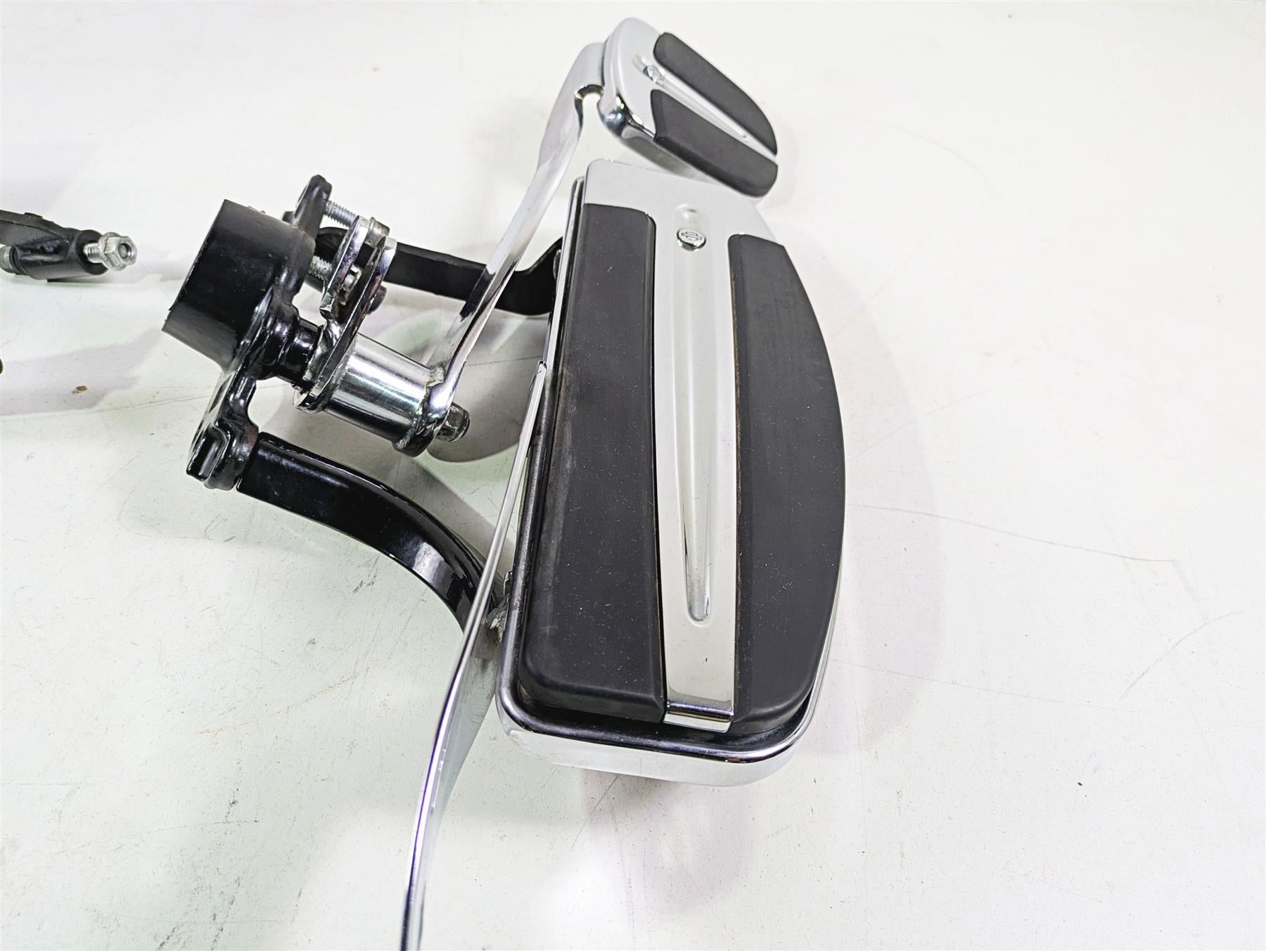 2015 Harley Touring FLHTKL Electra Glide Slipstream Floor Board Pedal ...