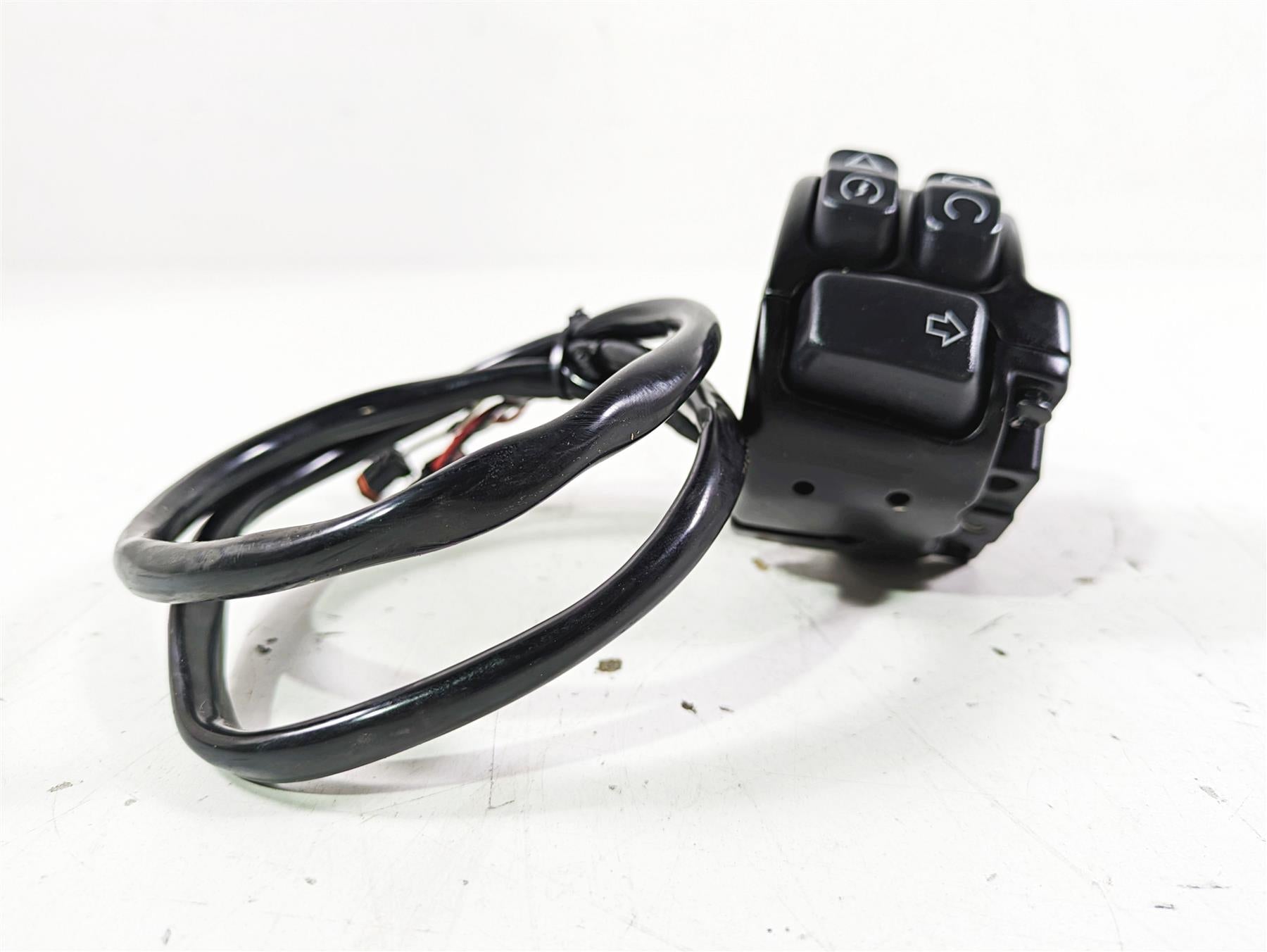 2019 Harley FLHCS Softail Heritage Right Hand Start Stop Control Switch 71500300 {{ shop.shopifyCountryName }} - Mototech271