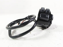 Load image into Gallery viewer, 2019 Harley FLHCS Softail Heritage Right Hand Start Stop Control Switch 71500300 | Mototech271
