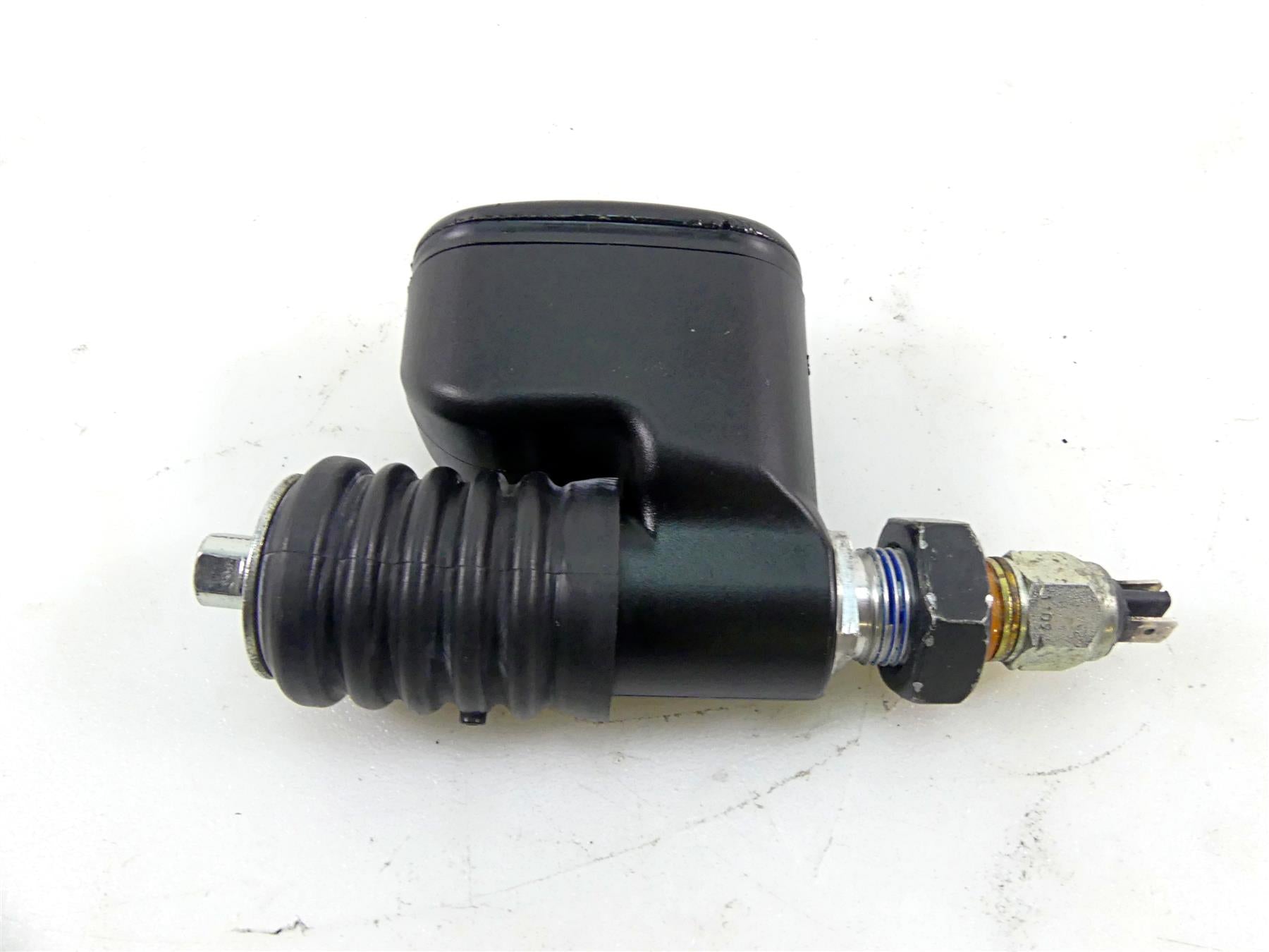 2010 Harley FXDF Dyna Fat Bob Rear Brake Master Cylinder 42474-06C {{ shop.shopifyCountryName }} - Mototech271
