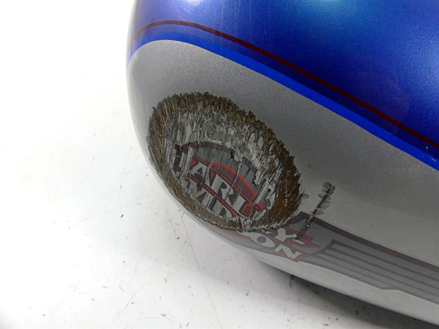 2006 Harley Softail FXSTSI Springer Fuel Gas Petrol Tank 5 Gallon 61625-01E {{ shop.shopifyCountryName }} - Mototech271