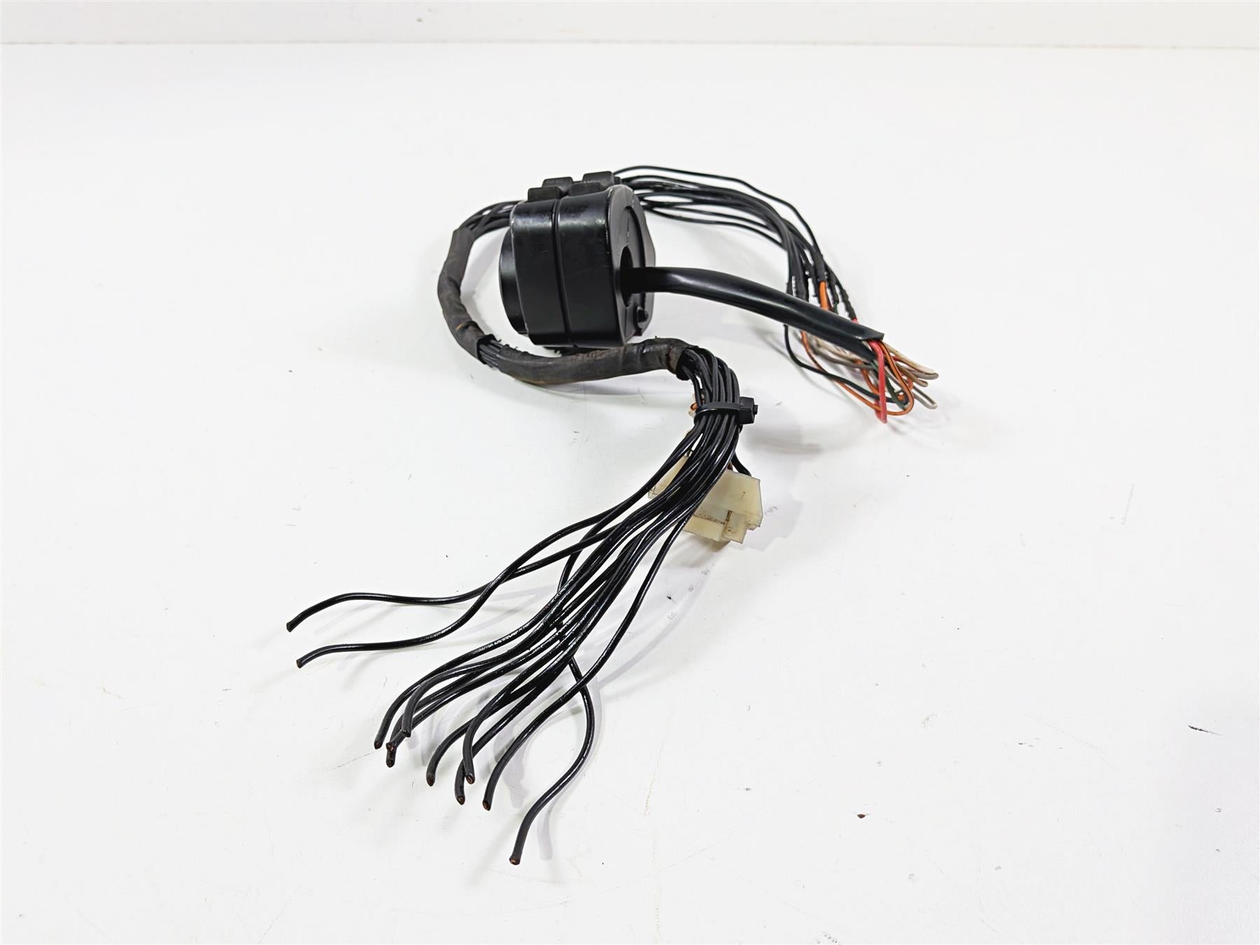 1990 Harley Touring FLHTC Electra Glide Right Hand Control Switch 71589-92 {{ shop.shopifyCountryName }} - Mototech271