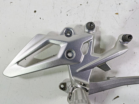 2017 BMW S1000R K47 Right Rider Footpeg & Brake Pedal Set 46718562398 8542083 {{ shop.shopifyCountryName }} - Mototech271