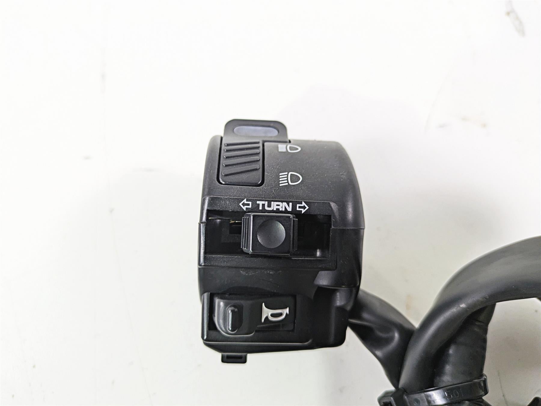 2017 Honda CBR600RR Left Hand Blinker Light Control Switch 35200-MJC-A01 {{ shop.shopifyCountryName }} - Mototech271