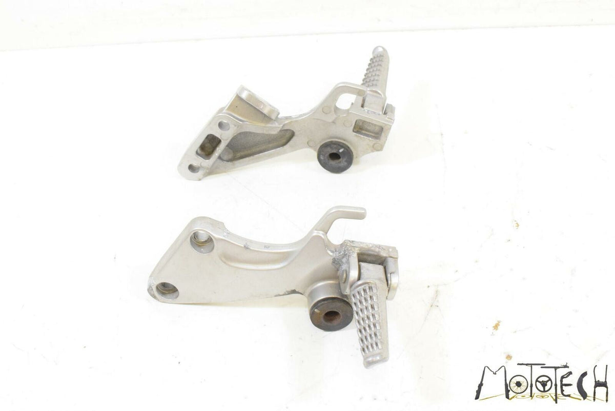 2005 Kawasaki ZZR1200 ZX1200 Rear Footpeg Peg Rest Set 35063-1219-458 {{ shop.shopifyCountryName }} - Mototech271