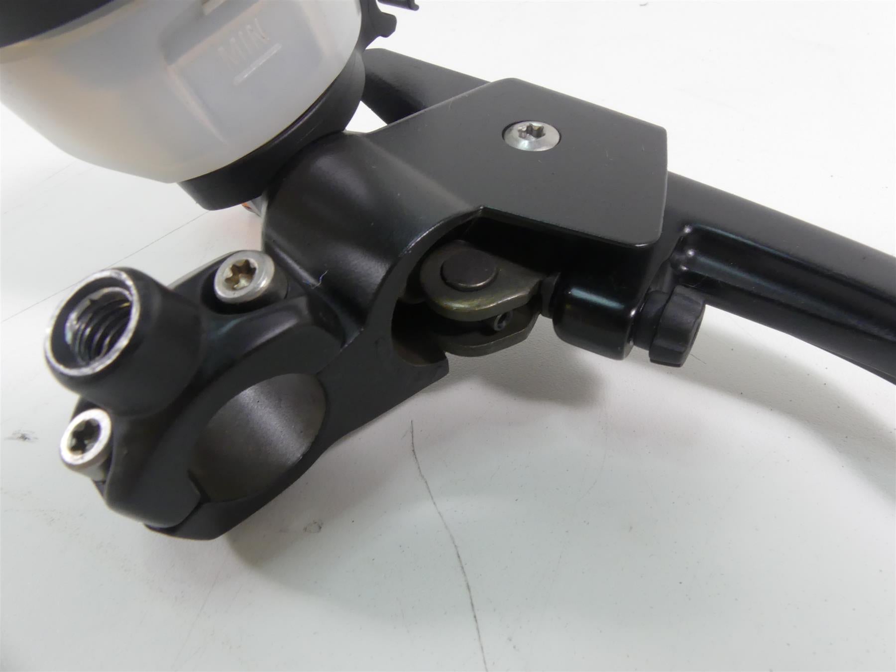2009 BMW R1200GS K25 Front Brake Master Cylinder + Lever 32727727025 {{ shop.shopifyCountryName }} - Mototech271