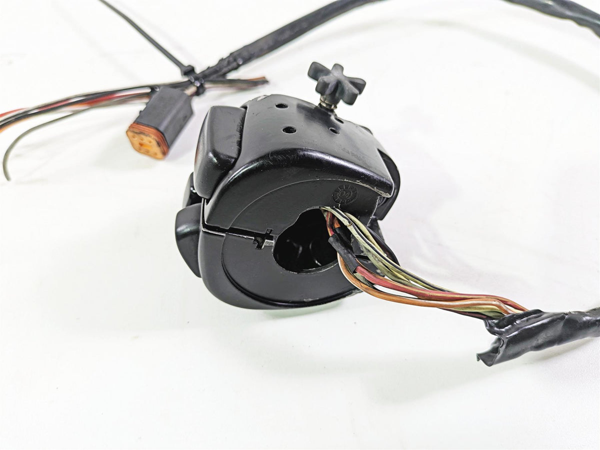 2005 Harley Touring FLHRI Road King Right Hand Control Switch 71589-96B {{ shop.shopifyCountryName }} - Mototech271