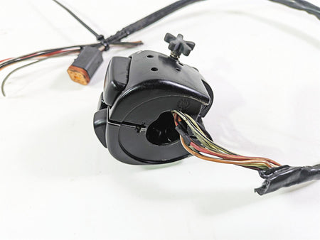 2005 Harley Touring FLHRI Road King Right Hand Control Switch 71589-96B {{ shop.shopifyCountryName }} - Mototech271