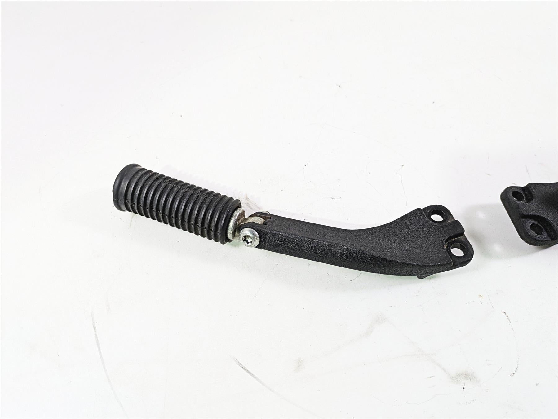 2008 Harley FXDL Dyna Low Rider 105TH Passenger Foot Peg Set 49224-06A 49230-06 {{ shop.shopifyCountryName }} - Mototech271