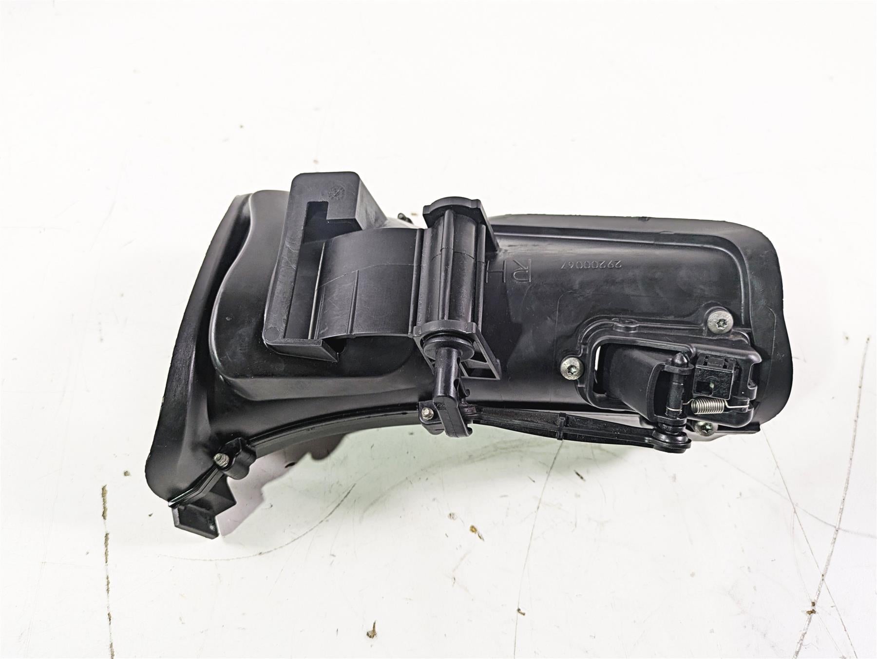 2016 Harley Touring FLTRX Road Glide Right Air Duct Vent Part READ 29200067 {{ shop.shopifyCountryName }} - Mototech271