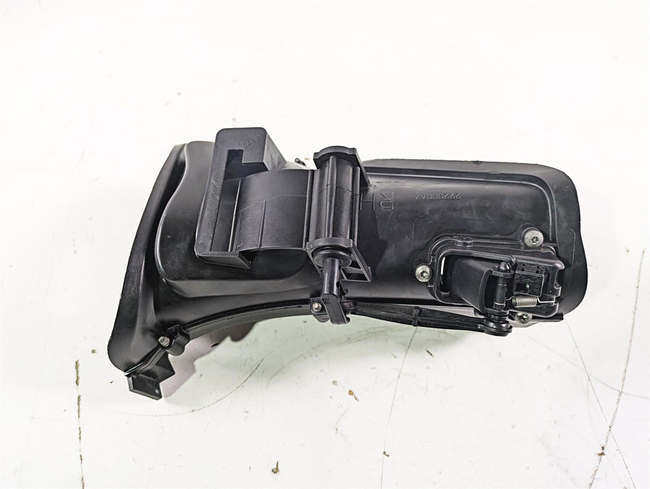 2016 Harley Touring FLTRX Road Glide Right Air Duct Vent Part READ 29200067 {{ shop.shopifyCountryName }} - Mototech271