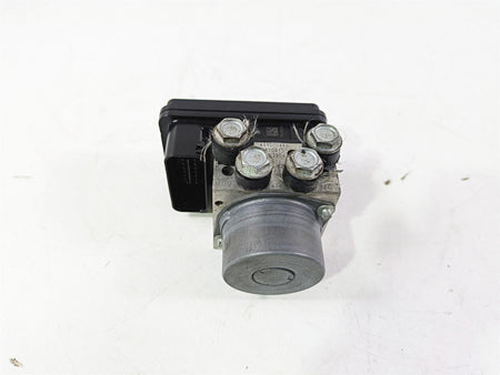 2018 Harley FXBR Softail Breakout Abs Brake Pump Unit Module 41100044B {{ shop.shopifyCountryName }} - Mototech271