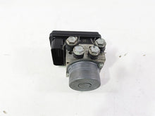 Load image into Gallery viewer, 2018 Harley FXBR Softail Breakout Abs Brake Pump Unit Module 41100044B | Mototech271
