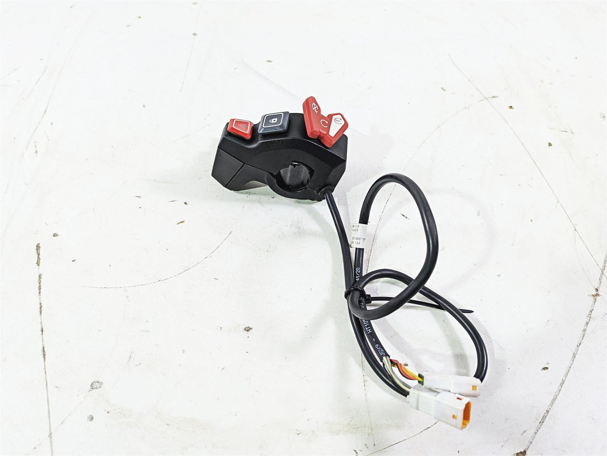 2022 KTM 1290 Super Adventure S Right Hand Control Switch 61711074100 61711074200 {{ shop.shopifyCountryName }} - Mototech271