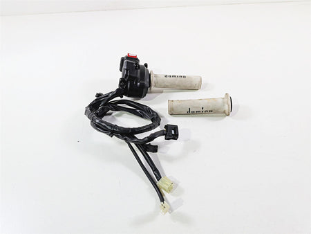 2024 Yamaha YZF R1 RN65 Right Hand Control Switch - Read B3L-8291R-03-00 {{ shop.shopifyCountryName }} - Mototech271