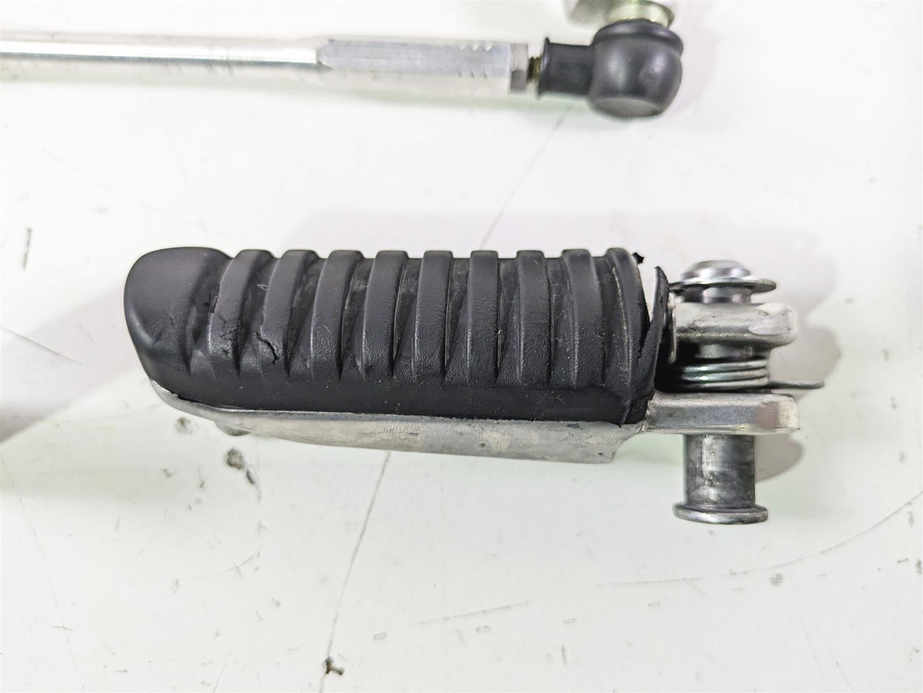 2005 Kawasaki ZX12R Ninja Left Front Footpeg & Shifter 34028-1428 13242-1363 {{ shop.shopifyCountryName }} - Mototech271
