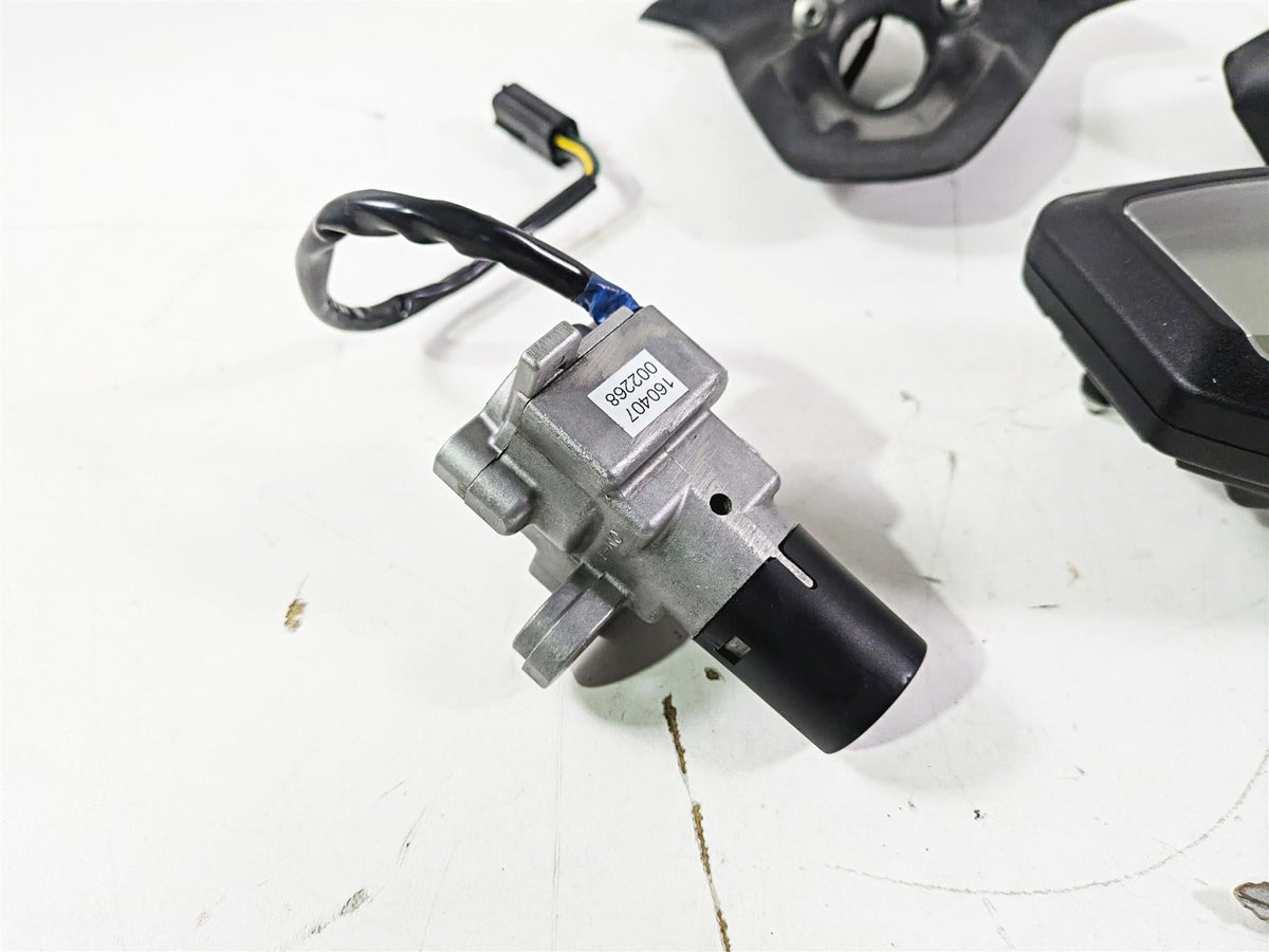 2008 Ducati SBK 1098 S Speedometer Ignition Switch Key Set 10k 40610603A {{ shop.shopifyCountryName }} - Mototech271