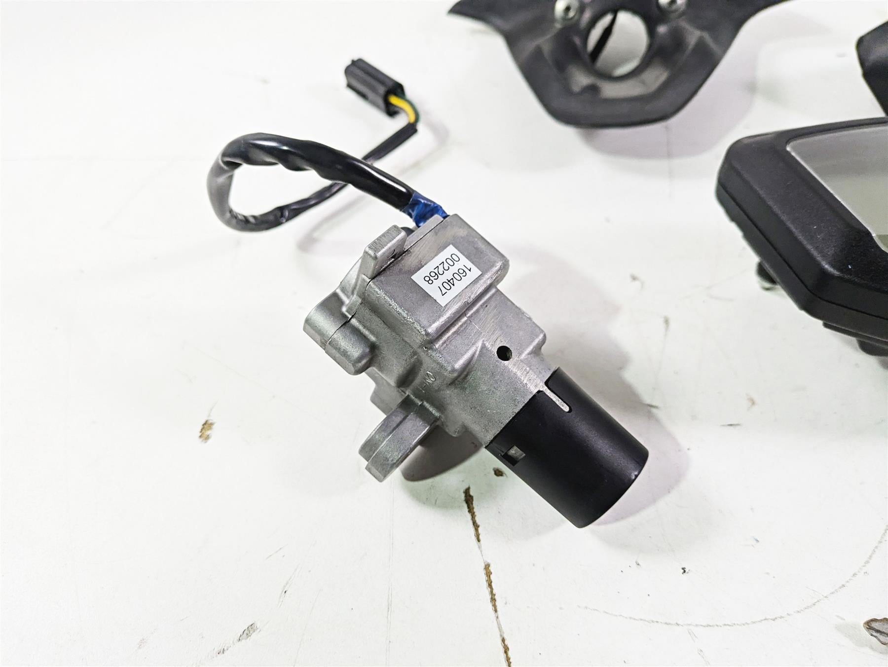 2008 Ducati SBK 1098 S Speedometer Ignition Switch Key Set 10k 40610603A {{ shop.shopifyCountryName }} - Mototech271