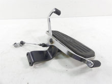 Load image into Gallery viewer, 2002 Yamaha XVS1100 V-Star Left Footboard Floor Board + Shifter 5KS-27410-00-00
